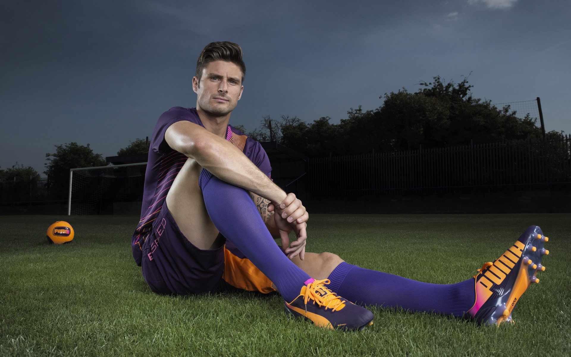 退役球星复出助阵联赛场面热烈引发情怀共鸣，2022退役球星