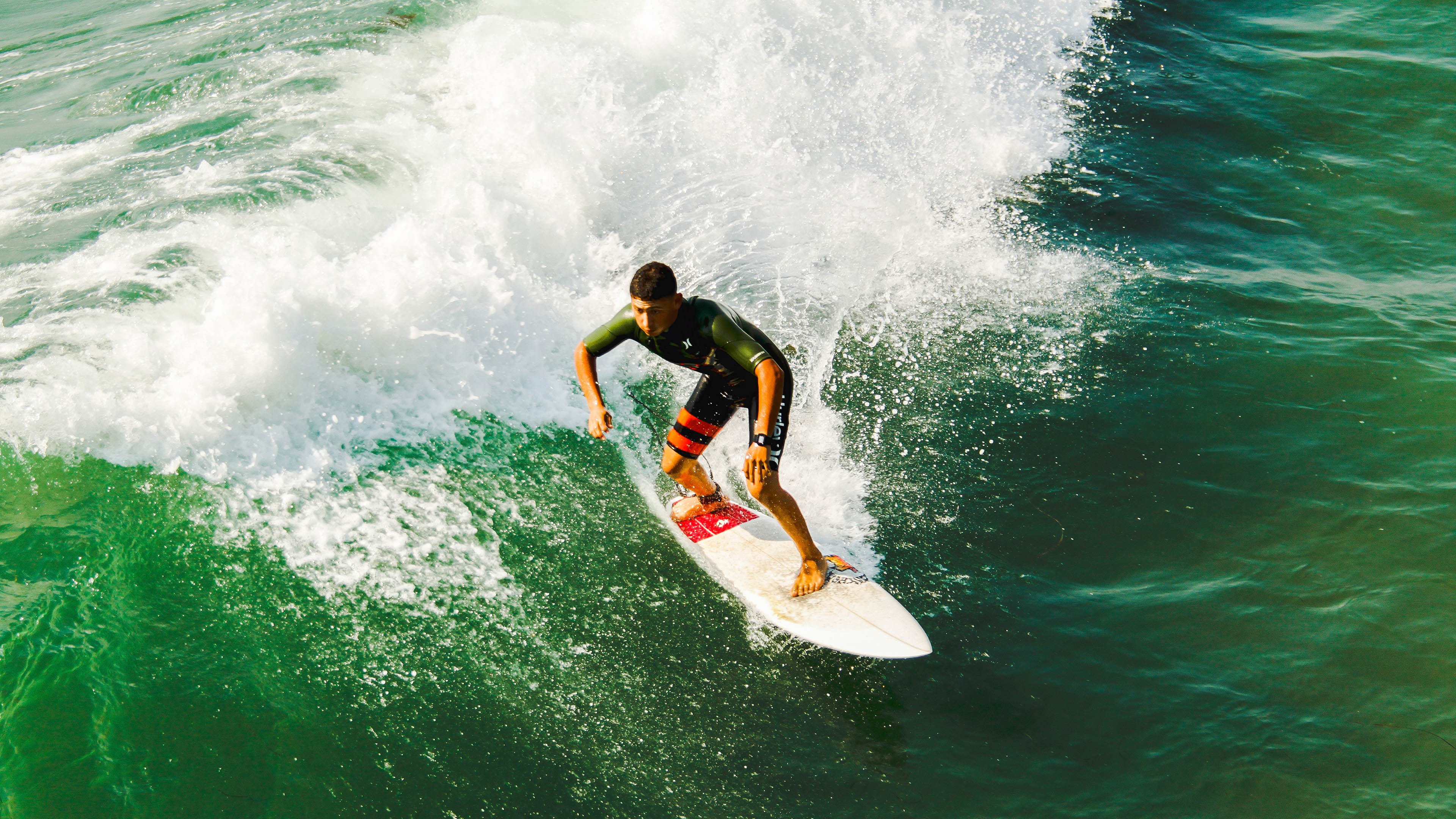 霍特·巴雷特:精准的脚法和领导能力让全黑队进攻得心应手,霍巴特e50